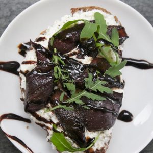 Goat-Cheese-Balsamic-Onions